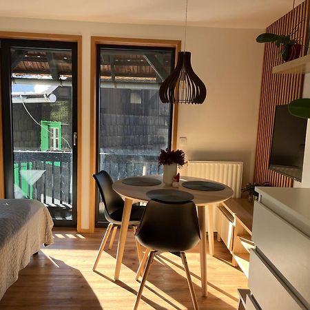 Apartments Pri Fencu Jesenice Buitenkant foto