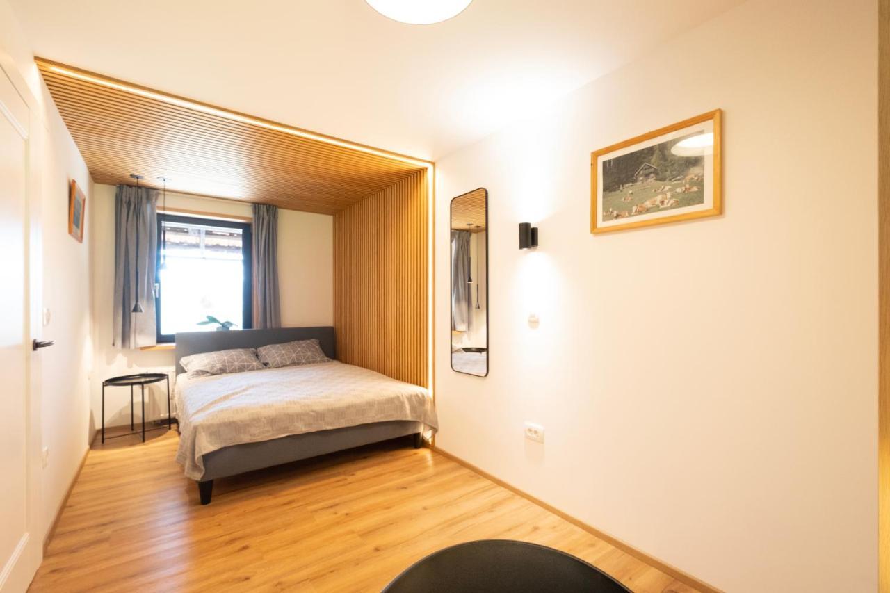 Apartments Pri Fencu Jesenice Buitenkant foto