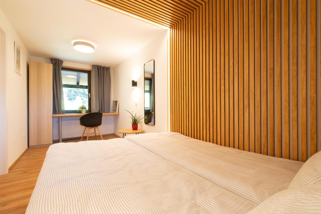 Apartments Pri Fencu Jesenice Buitenkant foto